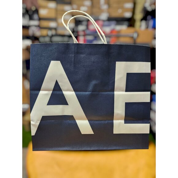 American Eagle Bag x 8 - Picture 2 of 3